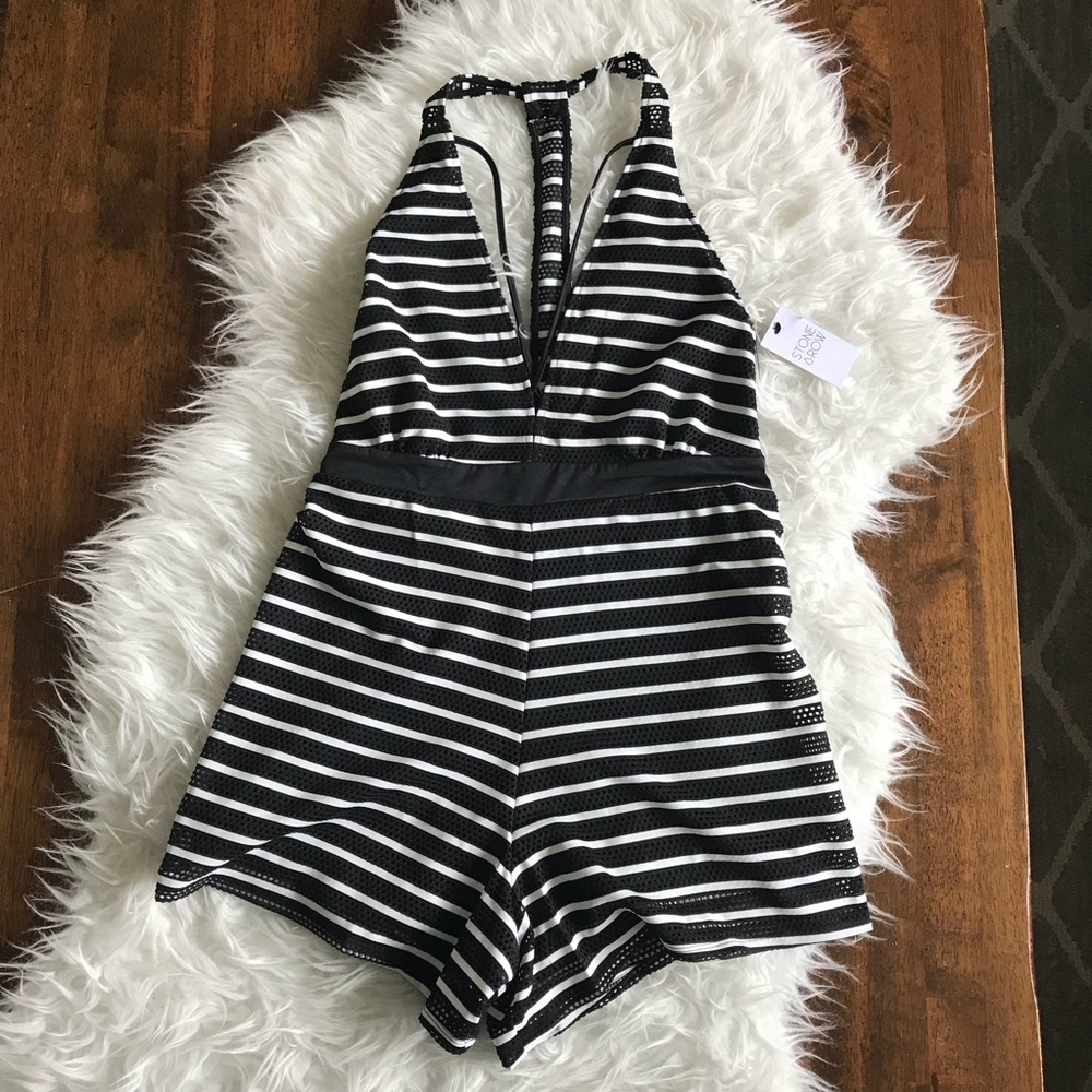 🌻3 for $25 SALE🌻- Stone Row Striped Sexy Back Romper | Size S